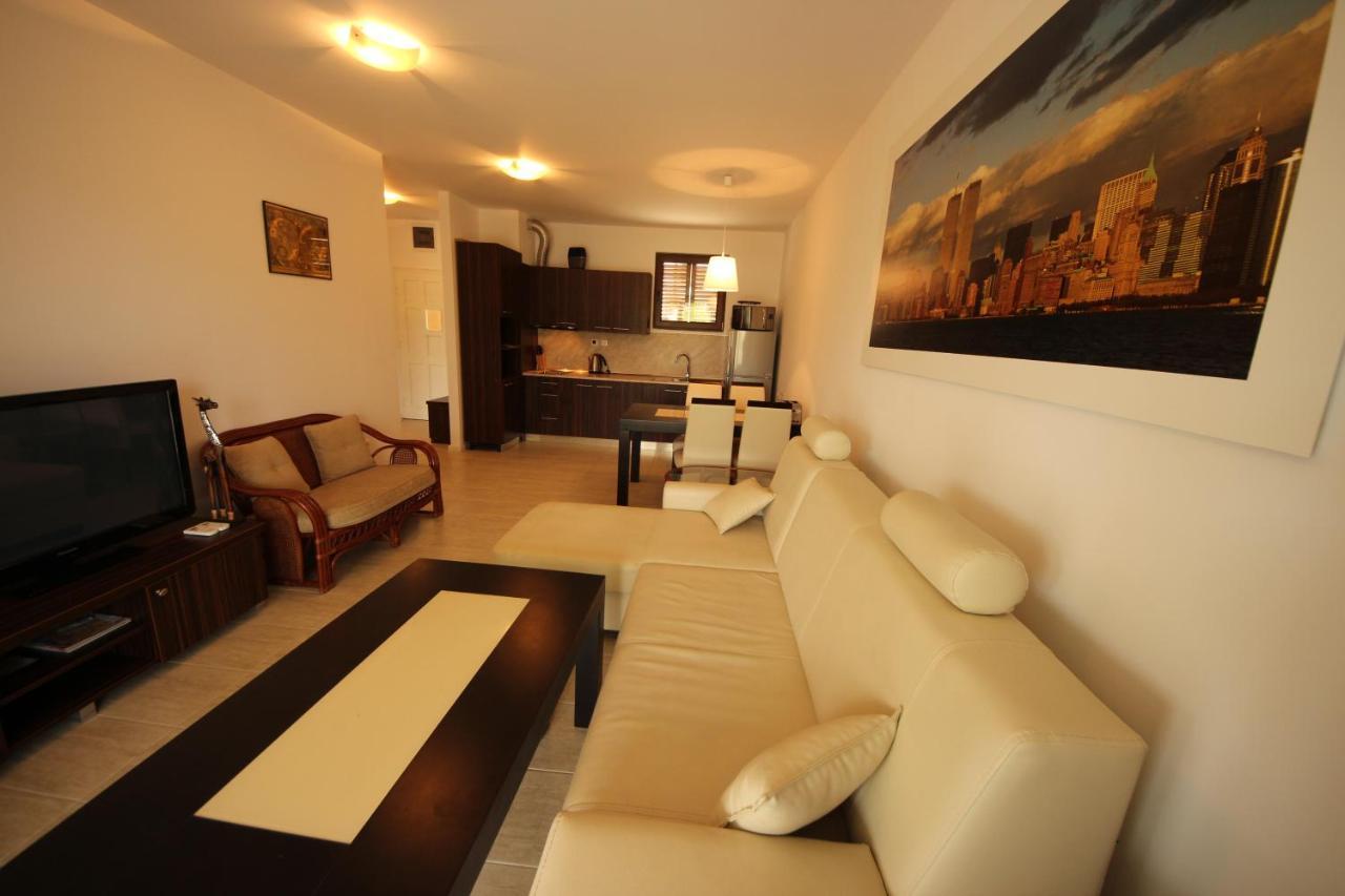 Menada Kavaci Sozopol Apartments Ruang foto