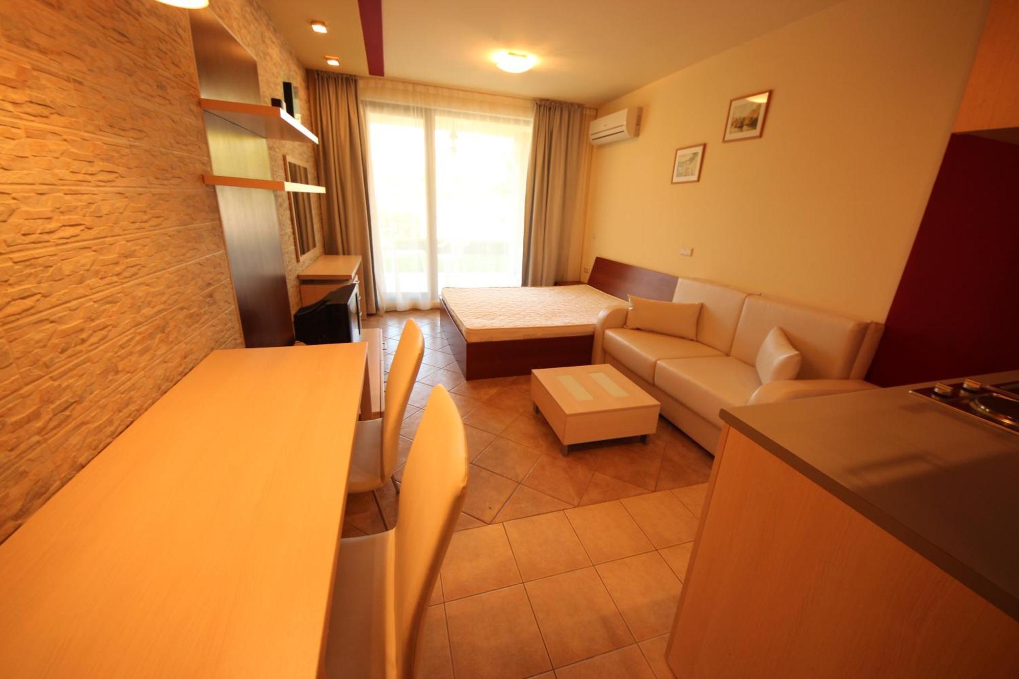 Menada Kavaci Sozopol Apartments Ruang foto