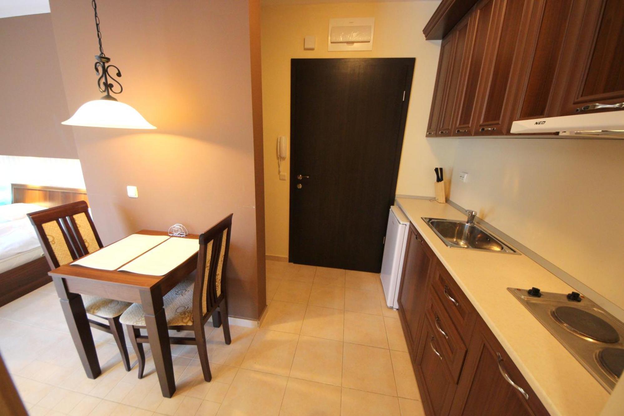 Menada Kavaci Sozopol Apartments Ruang foto