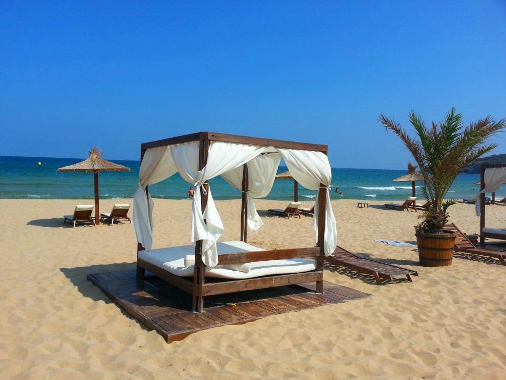 Menada Kavaci Sozopol Apartments Bagian luar foto