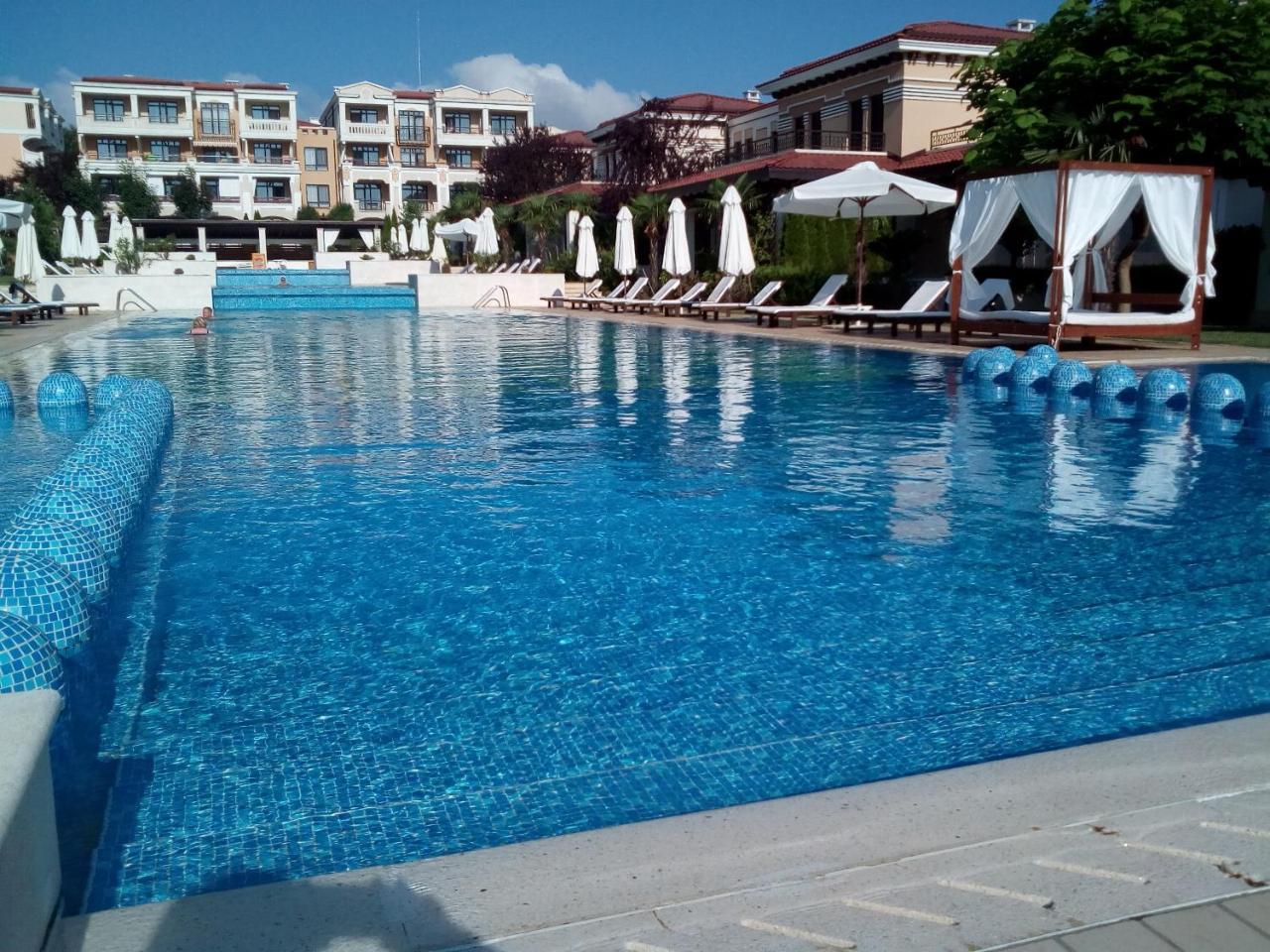 Menada Kavaci Sozopol Apartments Bagian luar foto