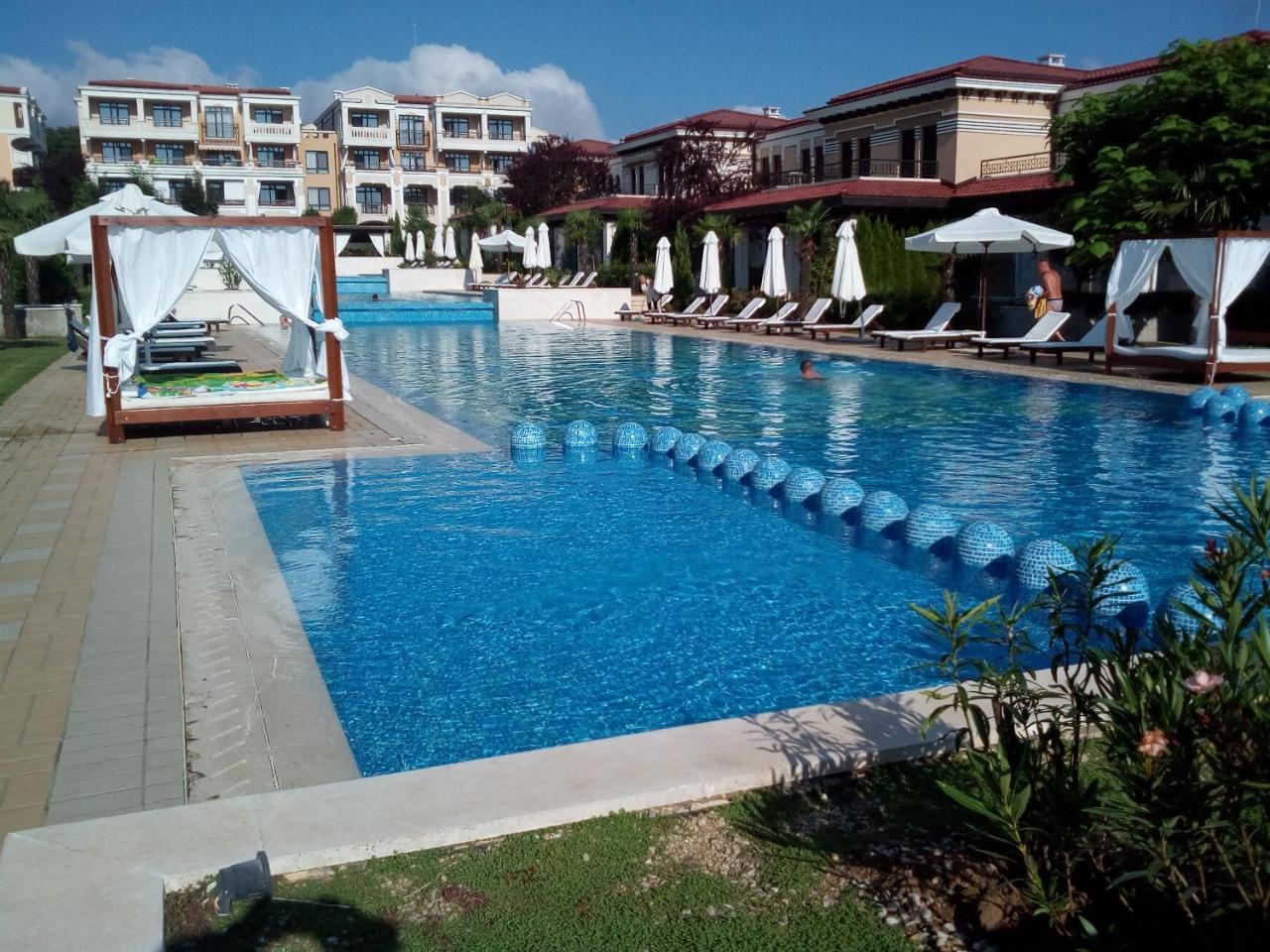 Menada Kavaci Sozopol Apartments Bagian luar foto
